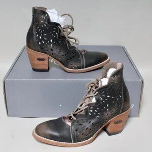 Womens Miss Macie Boots 7 M Waitin On Friday Laser Cut Leather Lace Up Booties
